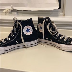 Black womens converse size 7.5